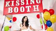 Kissing booth queer girls opt for hard sex