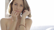 Sexy Alice Marshall knows how to get rubbed